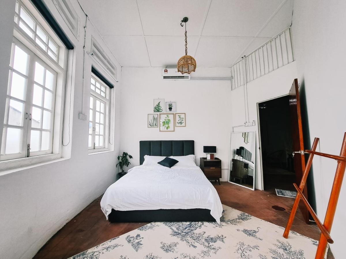 111 Hutton Lane Hostel